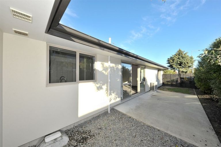 Photo of property in 4 Lake Terrace Road, Burwood, Christchurch, 8061