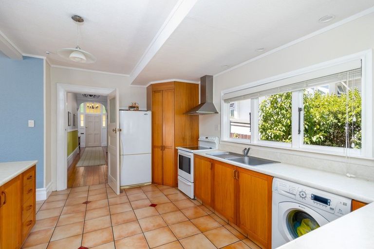 Photo of property in 12 Richmond Avenue, Nelson South, Nelson, 7010