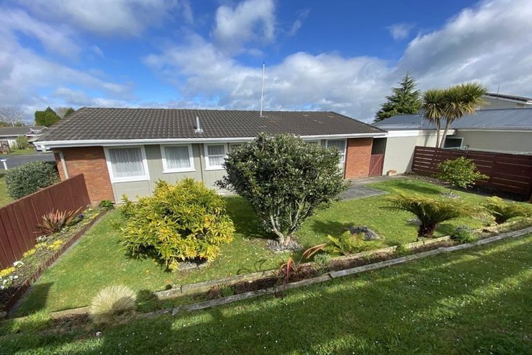Photo of property in 16 Oak Place, Tokoroa, 3420