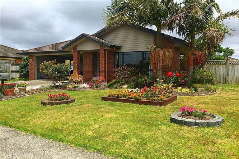 Photo of property in 174 Wattle Farm Road, Wattle Downs, Auckland, 2103