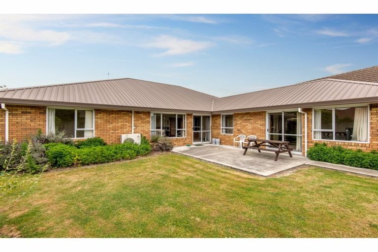 Photo of property in 107 Reynolds Avenue, Bishopdale, Christchurch, 8053