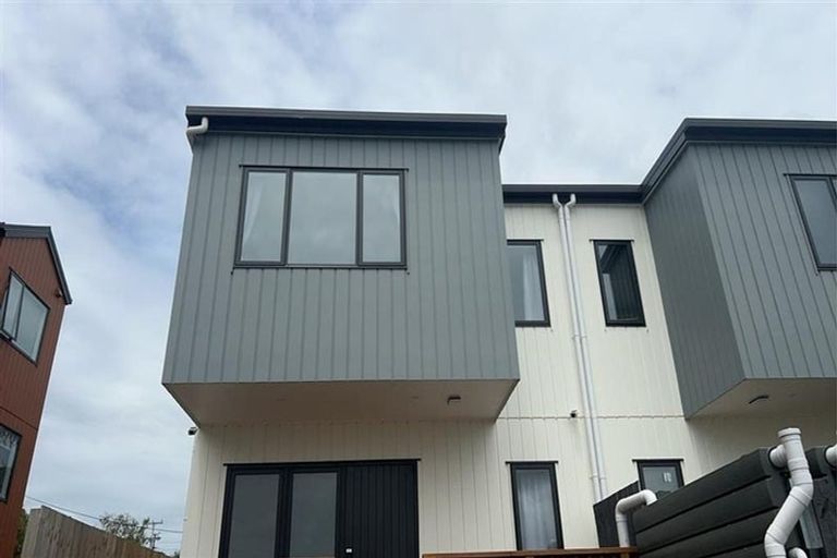 Photo of property in 5/6 Kereru Street, Henderson, Auckland, 0612