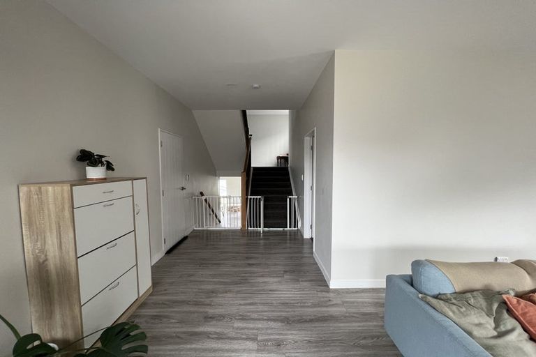 Photo of property in 10 Takurua Terrace, Orewa, 0931