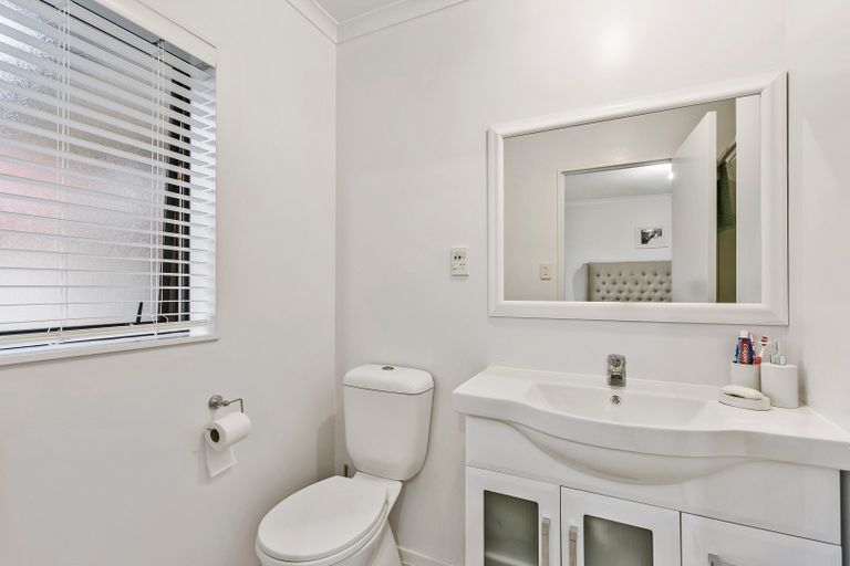 Photo of property in 10 Stellata Court, Randwick Park, Auckland, 2105