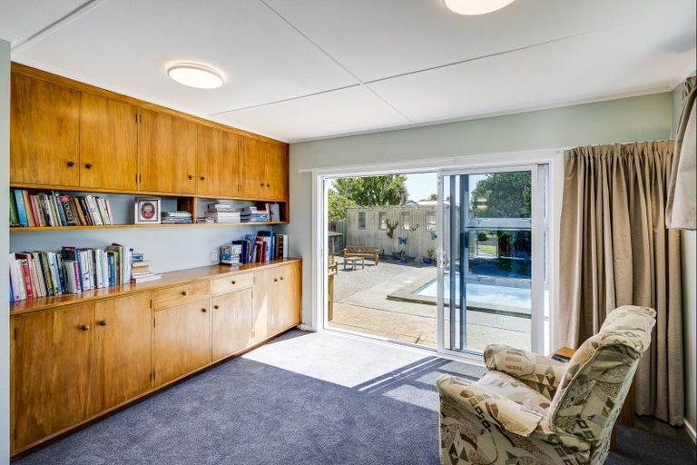 Photo of property in 222a Grove Road, Mayfair, Hastings, 4122