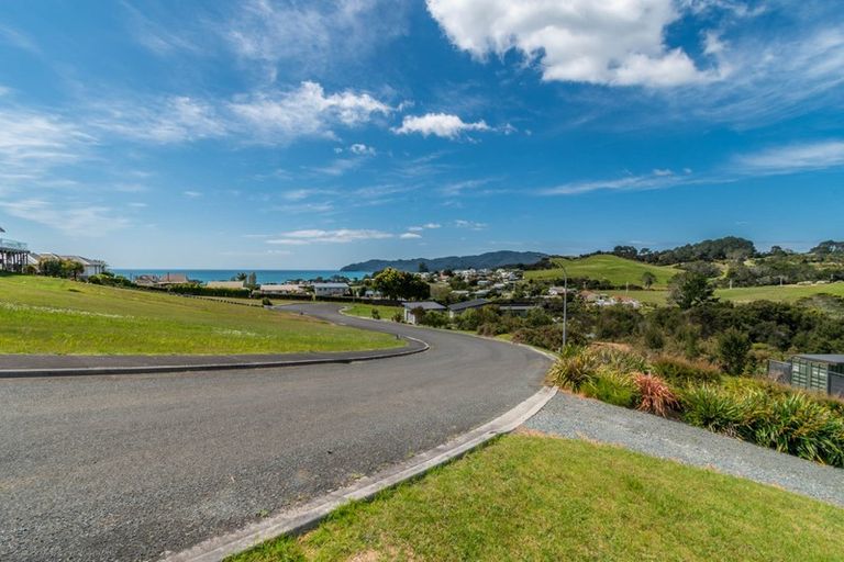 Photo of property in 13 Lori Lane, Coopers Beach, 0420