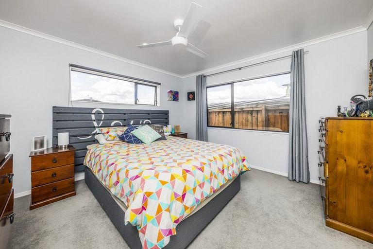 Photo of property in 30 Saralee Drive, Manurewa, Auckland, 2105