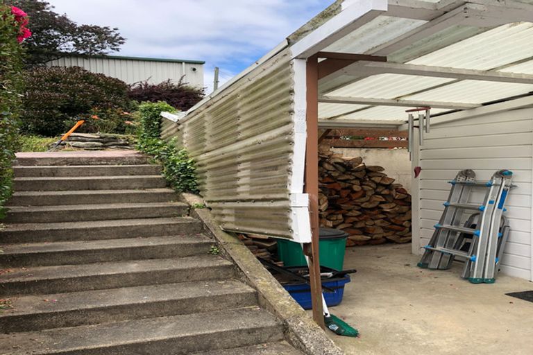 Photo of property in 35 Scotland Terrace, Green Island, Dunedin, 9018