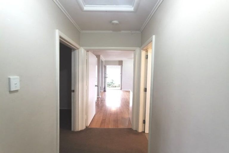 Photo of property in 19 Mcannalley Street, Manurewa East, Auckland, 2102