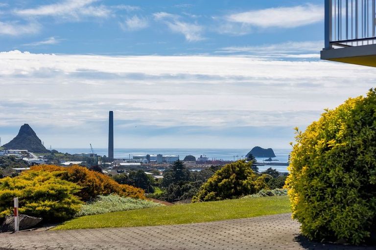 Photo of property in 1c Rossiter Crescent, Lynmouth, New Plymouth, 4310