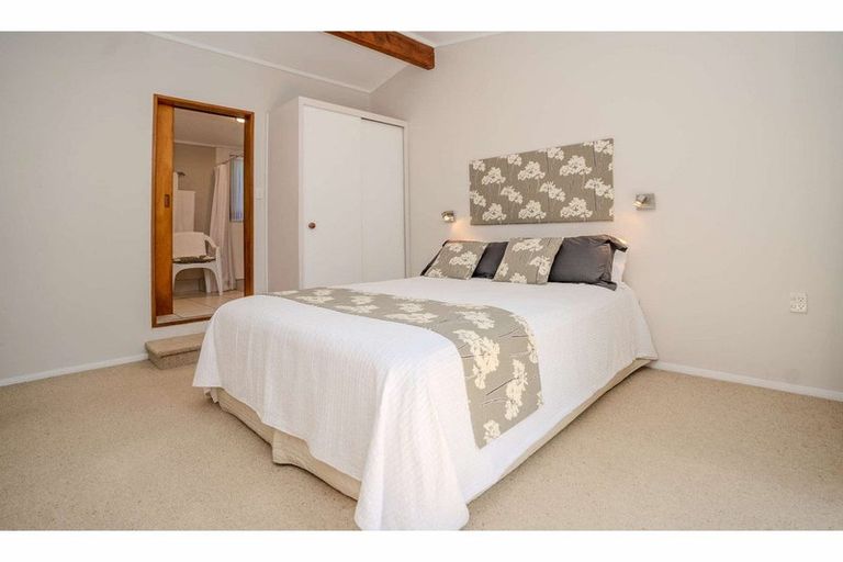 Photo of property in 6 Waipapa Landing Place, Kerikeri, 0230