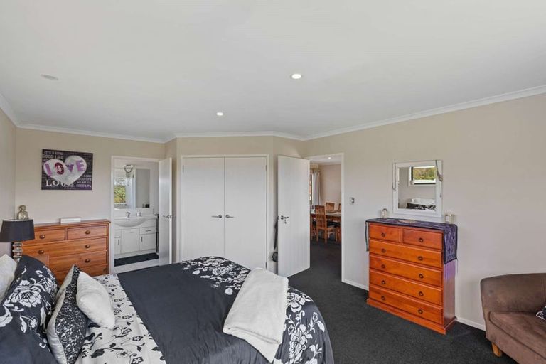Photo of property in 11 Lupis Way, Kaiwaka, 0573