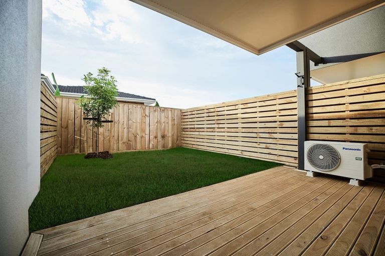 Photo of property in 3/24 Parson Lane, Papatoetoe, Auckland, 2025