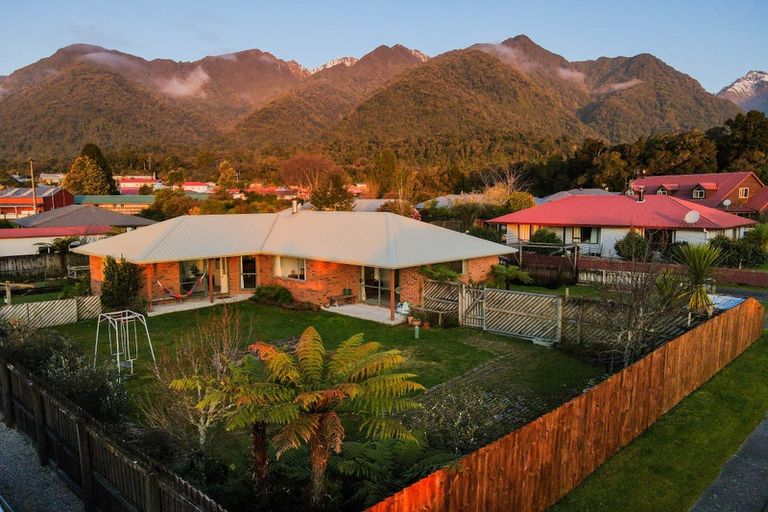 Photo of property in 17 Pekanga Drive, Fox Glacier, 7886