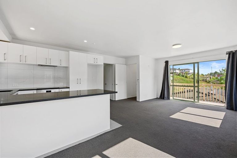 Photo of property in 121b Sunnyside Road, Sunnyvale, Auckland, 0612