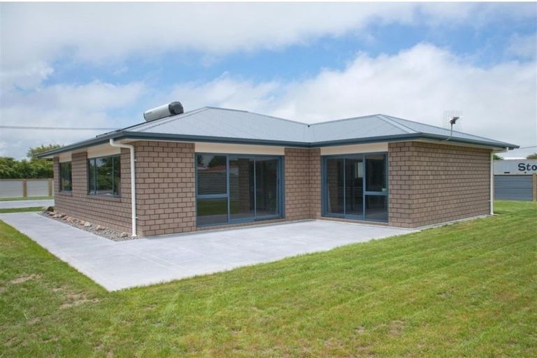Photo of property in 379 Waihi Road, Normanby, Hawera, 4614