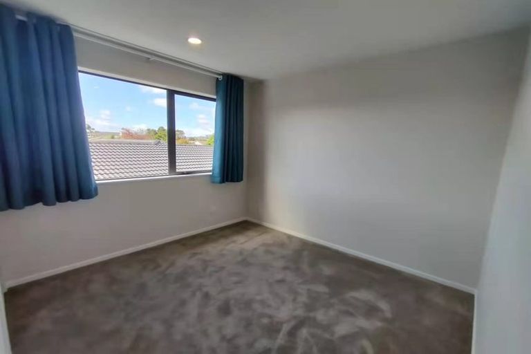 Photo of property in 26 Golfland Drive, Golflands, Auckland, 2013