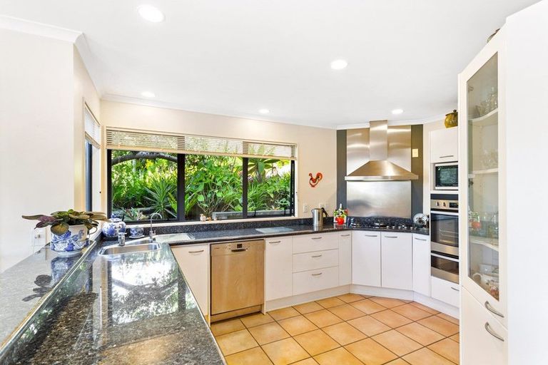 Photo of property in 20a Auld Street, Torbay, Auckland, 0630