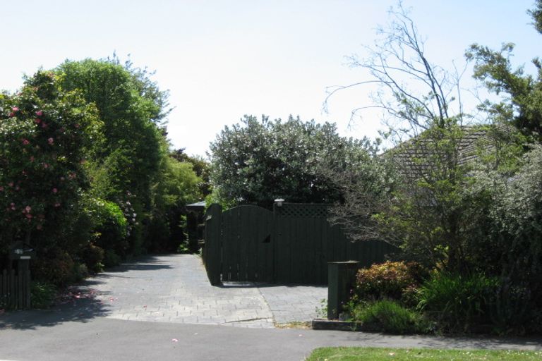 Photo of property in 1/8c Kyeburn Place, Avonhead, Christchurch, 8042