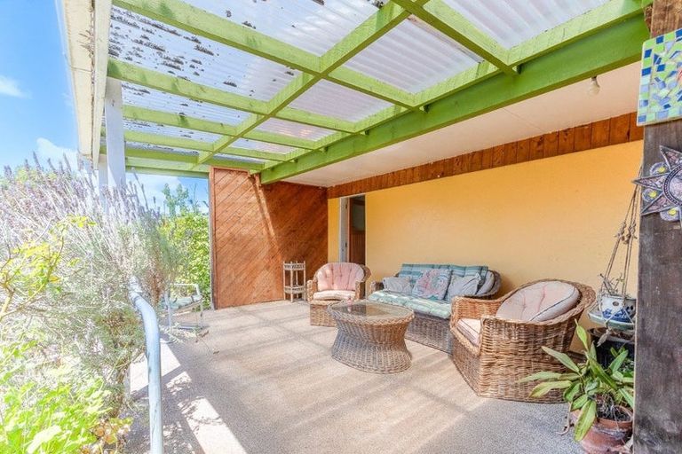 Photo of property in 18 Hunia Street, Marton, 4710