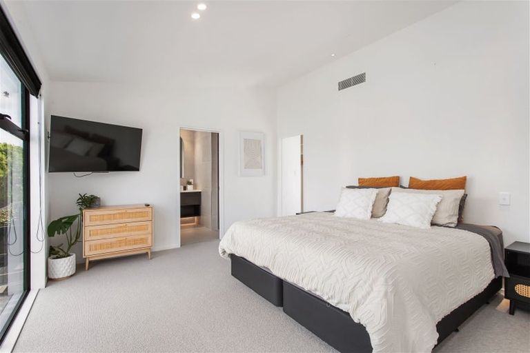Photo of property in 2/39 Webb Street, St Albans, Christchurch, 8014
