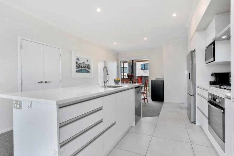 Photo of property in 22 Nugget Avenue, Hobsonville, Auckland, 0616