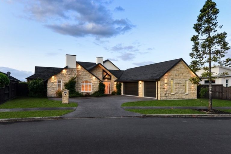 Photo of property in 29 Amokura Crescent, Flagstaff, Hamilton, 3210