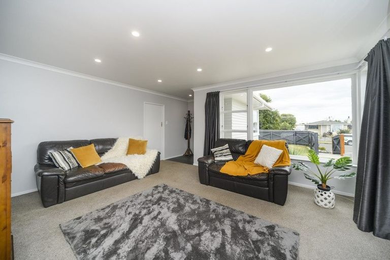 Photo of property in 23 Langley Avenue, Milson, Palmerston North, 4414