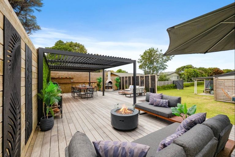 Photo of property in 13 Holiday Crescent, Mangawhai Heads, Mangawhai, 0505