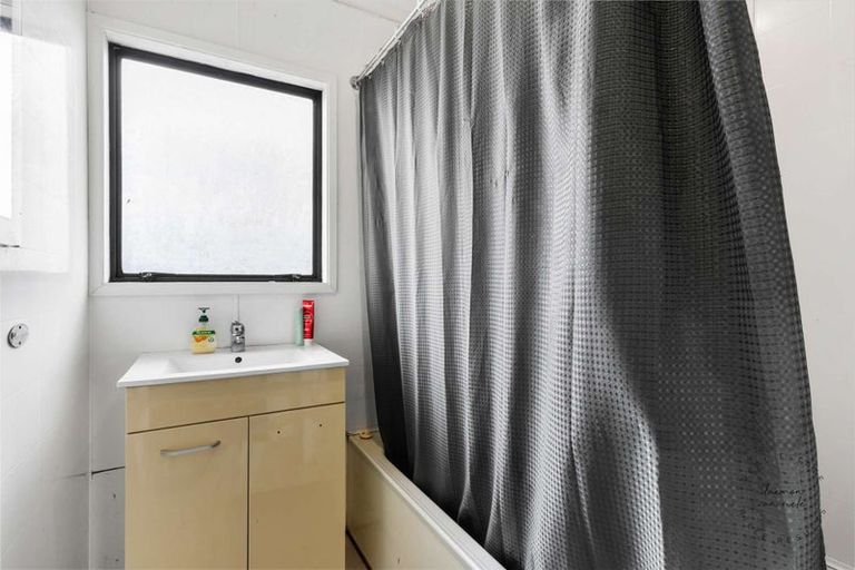 Photo of property in 2/23 Marr Road, Manurewa, Auckland, 2102