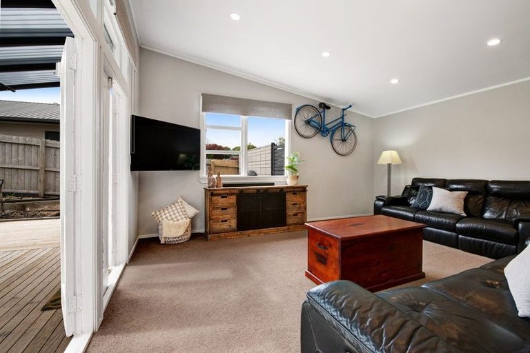 Photo of property in 16 Brandon Road, Manly, Whangaparaoa, 0930