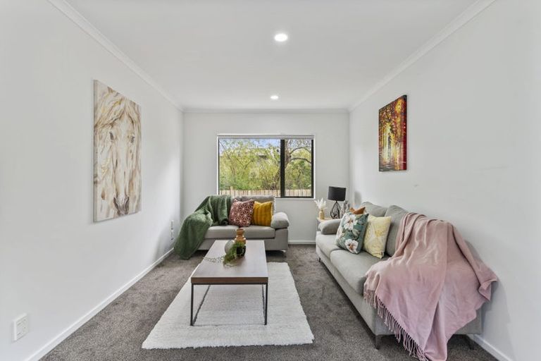 Photo of property in 15 Ali Place, Ranui, Auckland, 0612