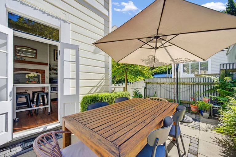 Photo of property in 3 Hooker Avenue, Hospital Hill, Napier, 4110