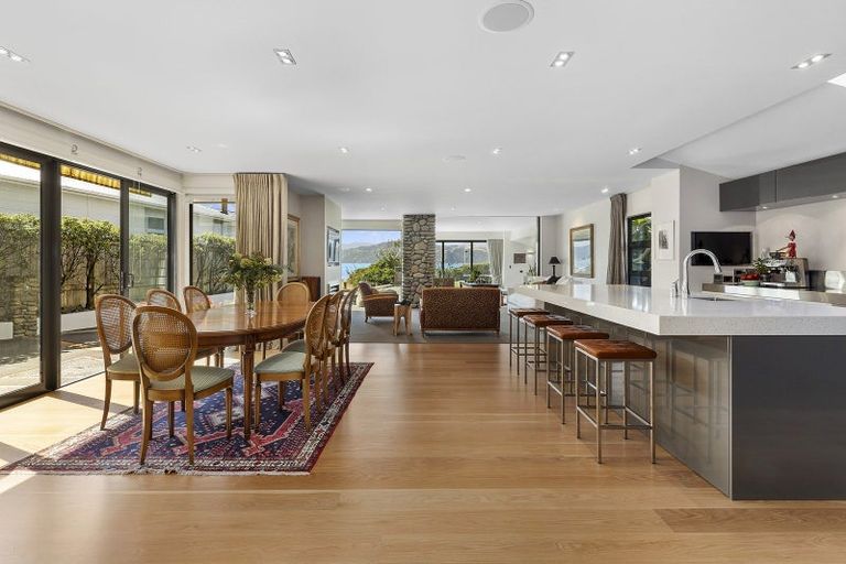 Photo of property in 160 Breaker Bay Road, Breaker Bay, Wellington, 6022