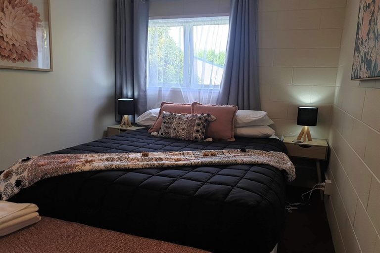 Photo of property in 33 Seddon Road, Frankton, Hamilton, 3204