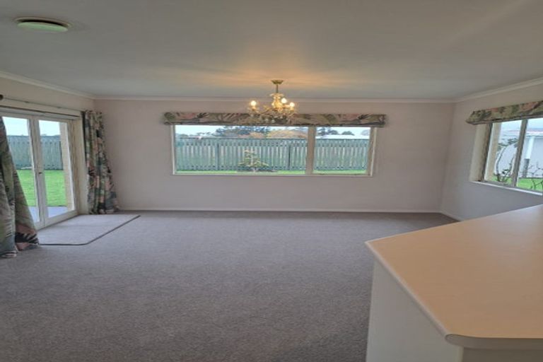 Photo of property in 9 Towai Street, Inglewood, 4330