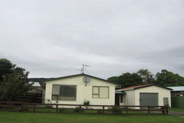 Photo of property in 11b Cypress Grove, Paraparaumu, 5032