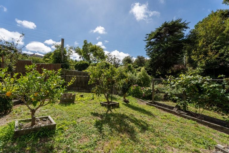 Photo of property in 23 Willowbank Road, Tawa, Wellington, 5028