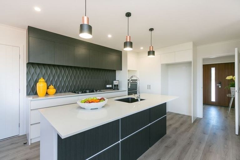 Photo of property in 4 Ellesmere Avenue, Bell Block, New Plymouth, 4312