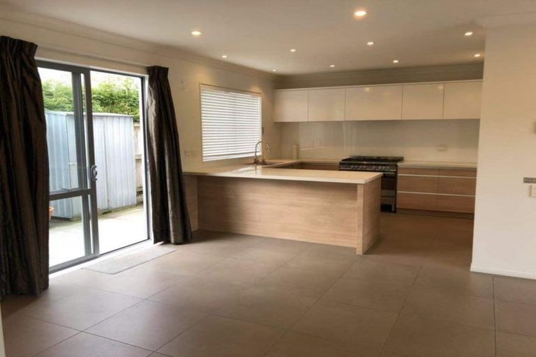 Photo of property in 1 Donnelly Street, Stonefields, Auckland, 1072