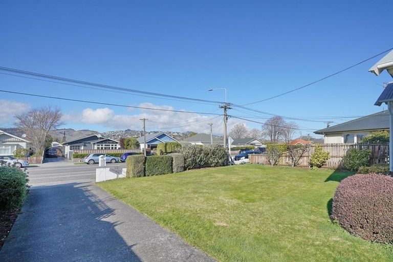 Photo of property in 37 Somerfield Street, Somerfield, Christchurch, 8024