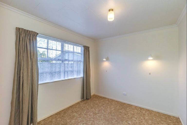 Photo of property in 102a Winchester Street, Levin, 5510