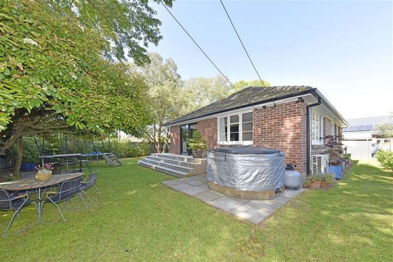 Photo of property in 188 Aorangi Road, Bryndwr, Christchurch, 8053