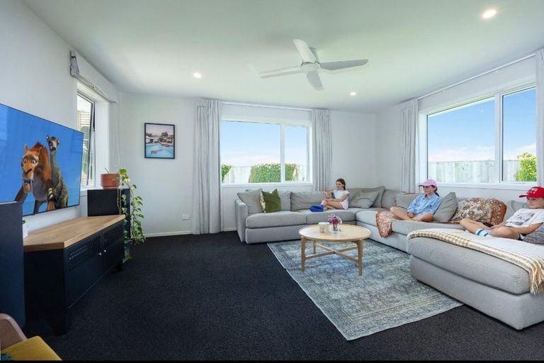 Photo of property in 43 Awatiro Drive, Kaukapakapa, 0871