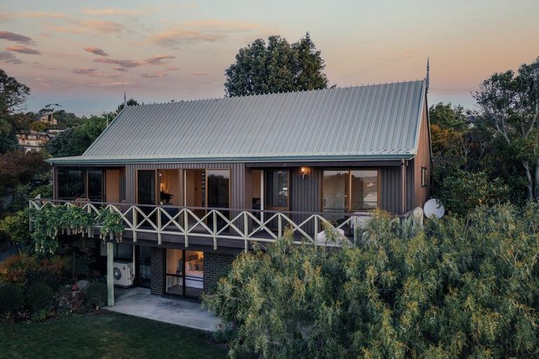 Photo of property in 68 Cannon Hill Crescent, Mount Pleasant, Christchurch, 8081