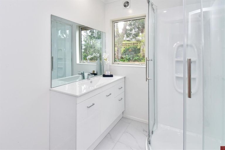 Photo of property in 16a Alexander Street, Cockle Bay, Auckland, 2014