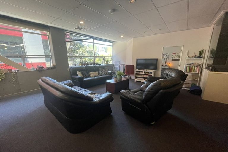Photo of property in City Lodge Apartments, 204/115 Vivian Street, Te Aro, Wellington, 6011