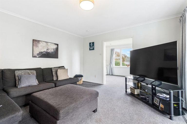 Photo of property in 12 Greenhurst Street, Sockburn, Christchurch, 8042