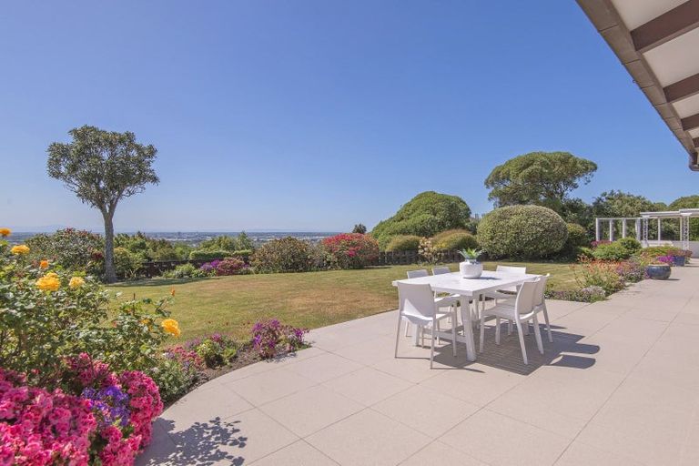 Photo of property in 51a Dyers Pass Road, Cashmere, Christchurch, 8022