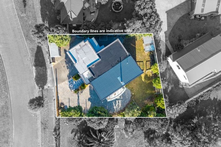 Photo of property in 155 Field Way, Waikanae Beach, Waikanae, 5036